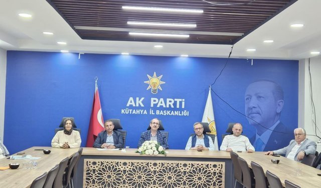 AK Parti Kütahya’da haftalık yönetim kurulu toplantısı