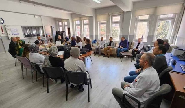 Kütahya İl Milli Eğitim Müdürü Yılmaz, öğretmenlerle buluştu