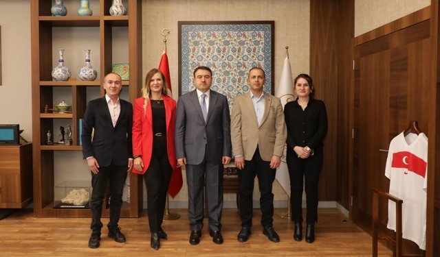 Kütahya Valisi dernek yönetimini makamına kabul etti