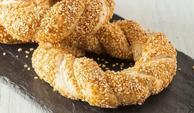 Milföy simit tarifi: Kahvaltılara pratik lezzet