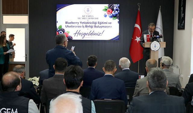 Hollandalı uzmanlardan Kütahya'da üreticilere "Blueberry Yetiştiriciliği" eğitimi