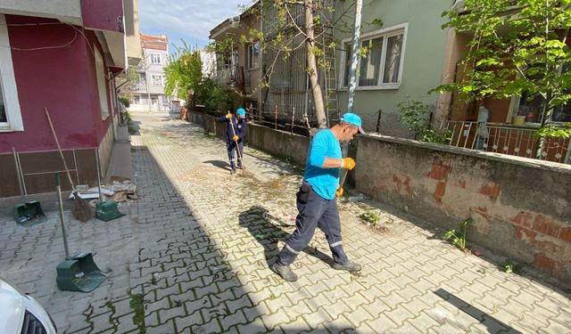 Kütahya’da temizlik ekiplerinin temizlik çalışmaları sürüyor