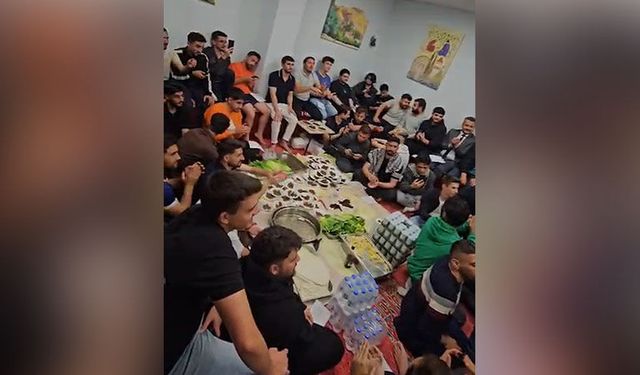 Kütahya’da üniversite öğrencileri sıra gecesinde eğlendi