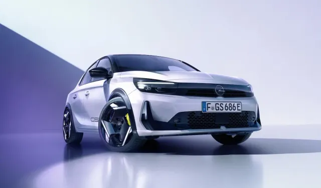 Opel yeni Corsa GSE modelini tanıttı: 281 beygir güç üretiyor