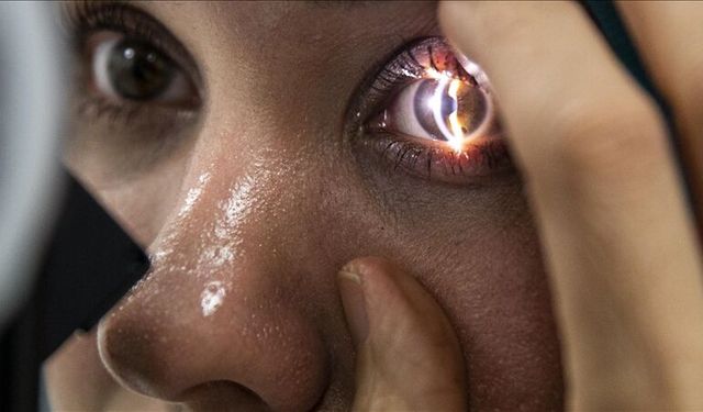Kronik hastalıklar göz sağlığını tehdit ediyor