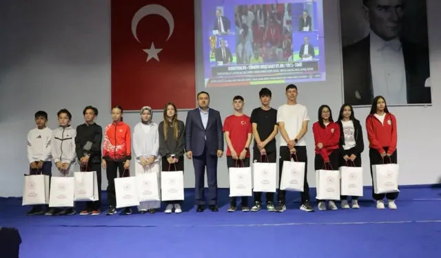 Kütahya’da genç sporculara başarı ödülü