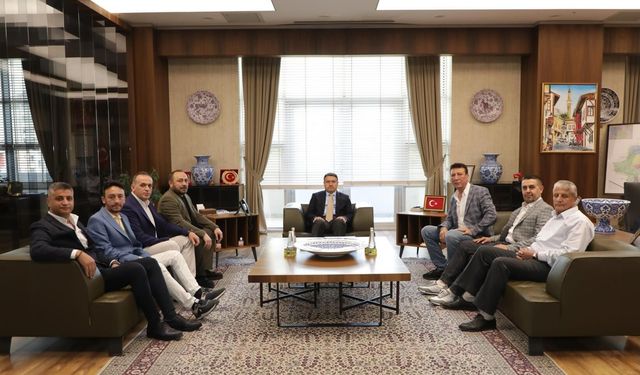 Kütahya Valisi Işın çarşı yönetimini kabul etti