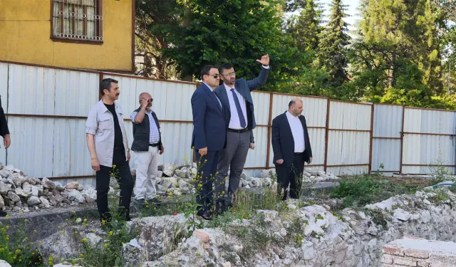 Kütahya Valisi Işın, külliyede incelemelerde bulundu