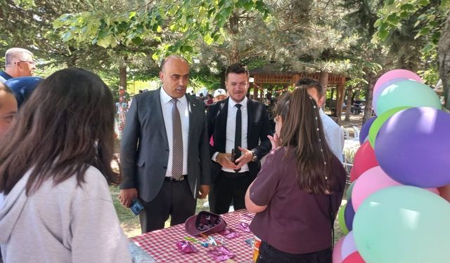 Kütahya’da 75. Yıl Ortaokulu kermesine yoğun ilgi