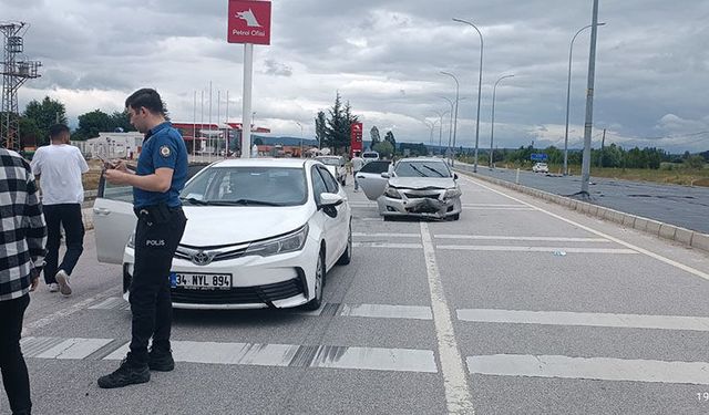 Kütahya’da aynı kavşakta yine kaza, yaralılar var