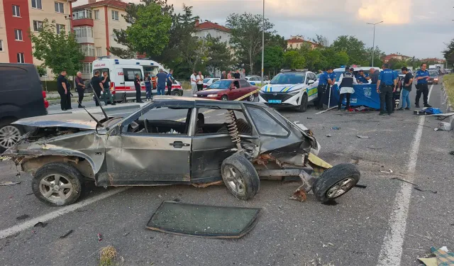 Kütahya'da çevre yolunda feci kaza, ölü ve yaralılar var