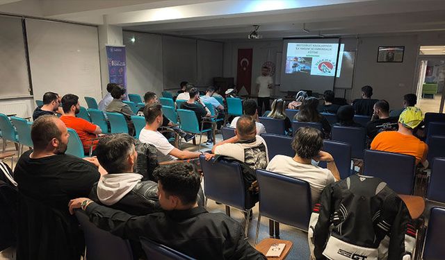 Kütahya’da motosiklet tutkunlarına ilk yardım eğitimi