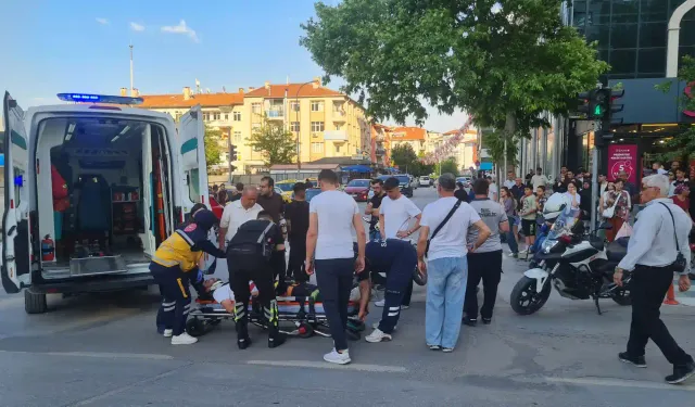 Kütahya’da motosiklet ve elektrikli bisiklet çarpıştı