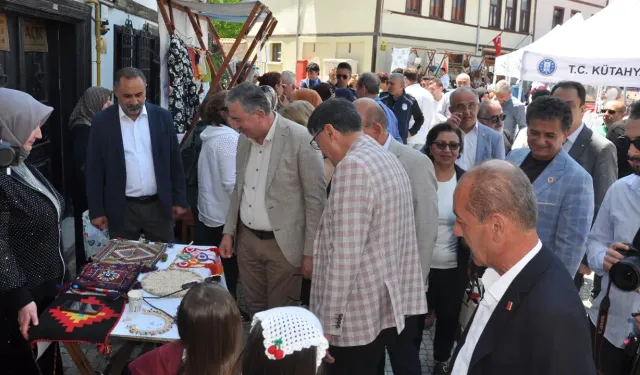 Kütahya’da yöresel lezzetler ve el sanatları sezonu açıldı
