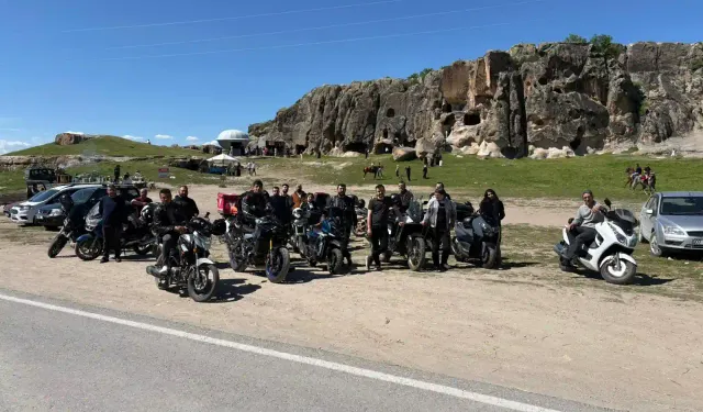 Kütahyalı motosiklet tutkunlarından Ayazini turu