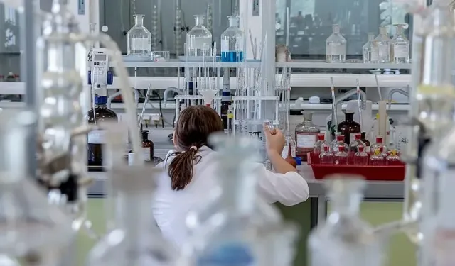 Bilim insanları cansız maddelerden sentetik hücre üretti