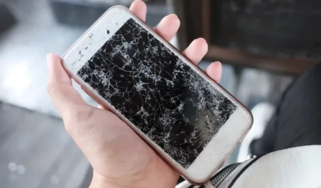 Erkekler iPhone'larını neden parçalamaya başladı?