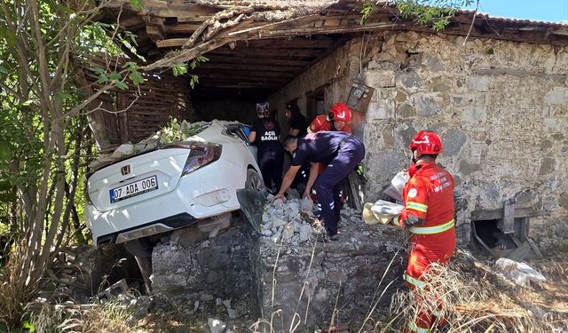Feci kazada sürücü yaşamını yitirdi