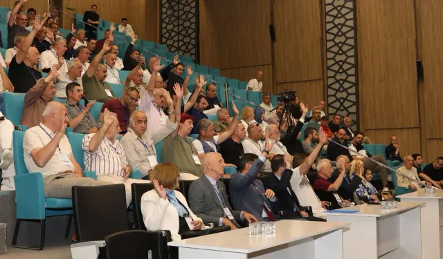 Kütahya Kent Konseyi’nde Cebeci güven tazeledi