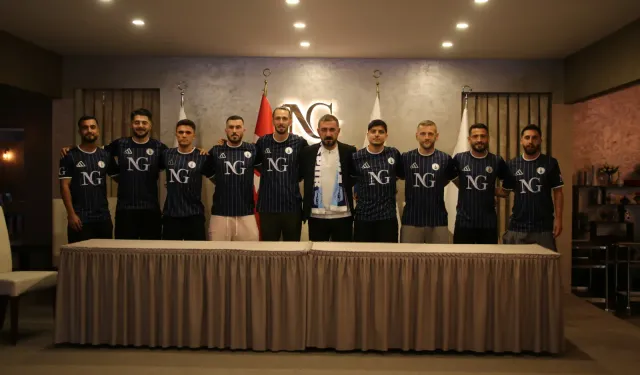 Kütahya Spor’da iç ve dış transferde 9 imza birden geldi