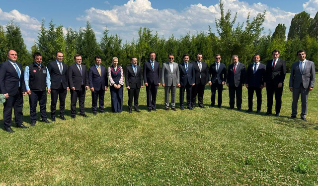 Kütahya Valisi Işın veda eden isimleri ağırladı