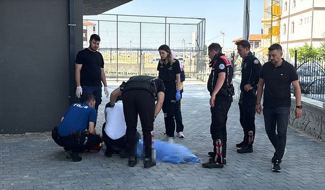 Kütahya'da 5. kattan düşen kadın yaşamını yitirdi
