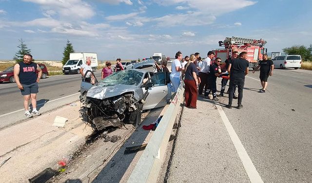 Kütahya'da otomobil su tahliye kanalına savruldu, yaralılar var