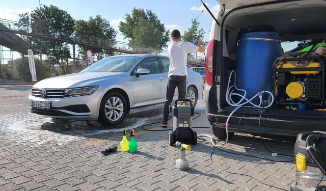 Kütahya’da seyyar oto yıkama dönemi başladı