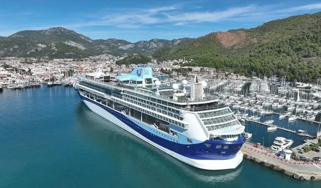 Muğla'da "Aidablu" kruvaziyeri Bodrum'a 2 bin 349 turist getirdi