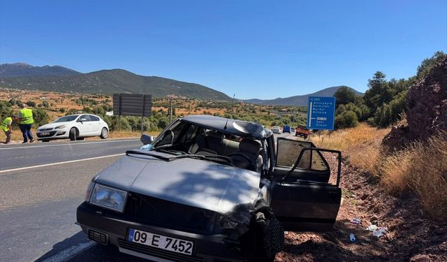 Otomobil ile motosiklet çarpıştı: 1 ölü