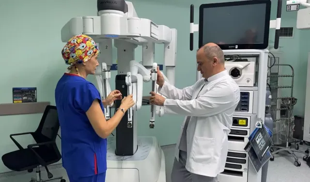 Uyku apnesi robotik cerrahiyle tedavi ediliyor