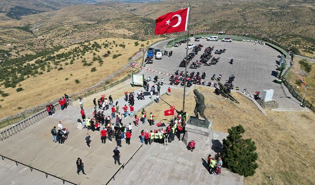 Afyonkarahisar'da "Zafer Sürüşü" düzenlendi