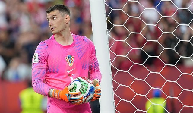 Fenerbahçe kalecisi Livakovic, Barcelona'ya transfer oldu