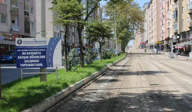 Kütahya Adnan Menderes Bulvarı trafiğe kapatıldı