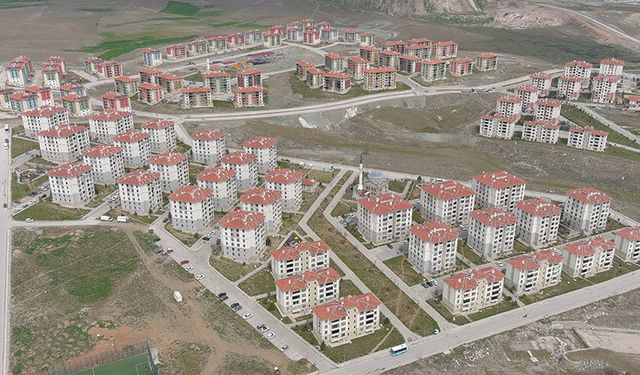 Kütahya sosyal konut projeleri Bakan Kurum’a iletildi