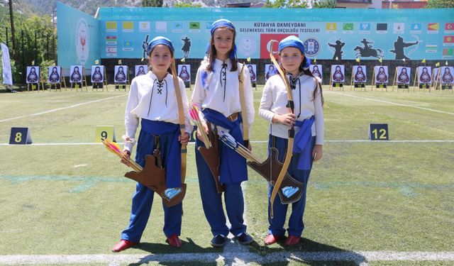 Kütahya'da Geleneksel Okçuluk Türkiye Şampiyonası başladı