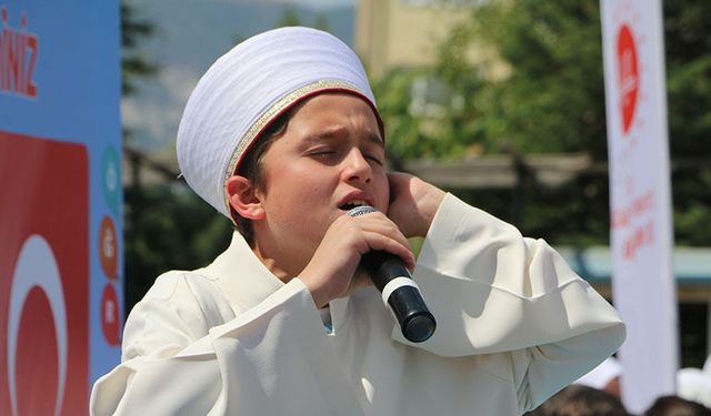 Kütahya’da miniklerin Kur’an kursu bitirme heyecanı