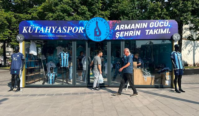 Kütahyaspor store mağazası vatandaşları bekliyor