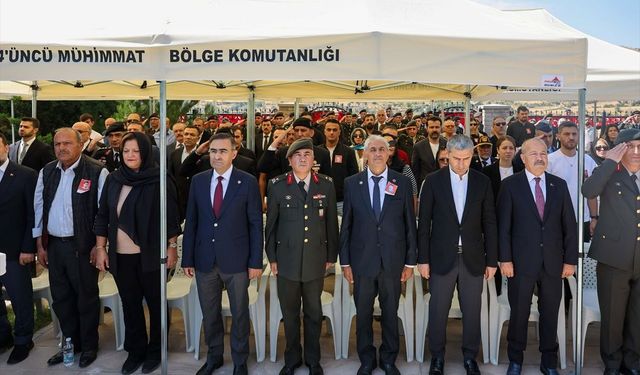 Afyonkarahisar’da şehit 25 asker törenle anıldı