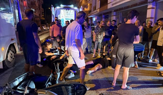 Aydın’da kamyonetle motosiklet çarpıştı: 2 yaralı