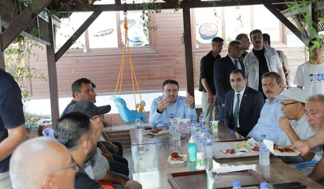 Kütahya Valisi Musa Işın Balıköy’de vatandaşlarla buluştu
