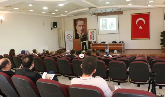 Kütahya’da polis ekipleri, eczacılarla buluştu