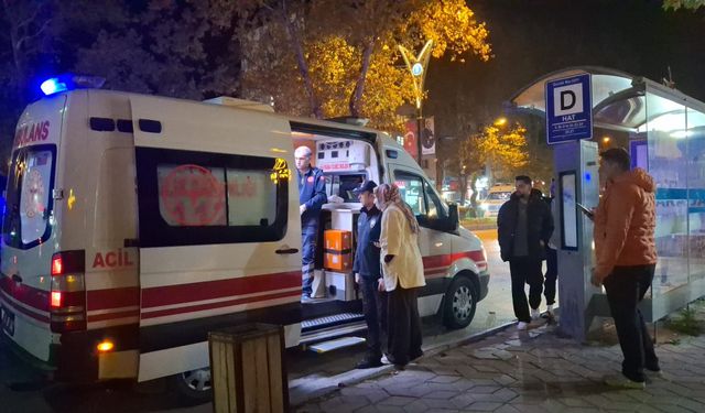 Kütahya'da araç yan yattı, 3 kişi yaralandı