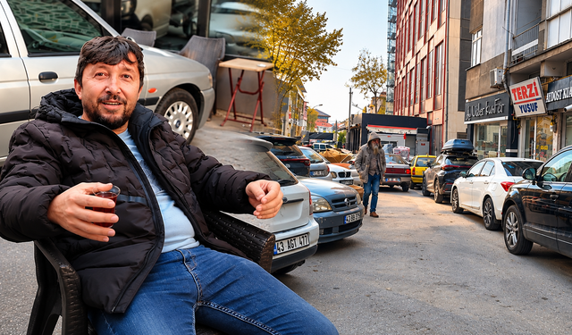 Kütahya’da esnaftan ilginç park yeri çözümü