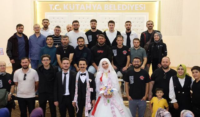 Kütahya’da iki gencin motosiklet tutkusu, evlilikle sonuçlandı