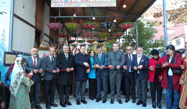 Kütahya'da Sanat Sokağı kapılarını açtı