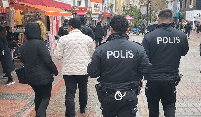 Kütahya’da yaşlı adam dolandırılmaktan son anda kurtuldu