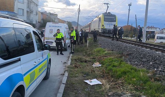 Kütahya’da trenin çarptığı gençten acı haber