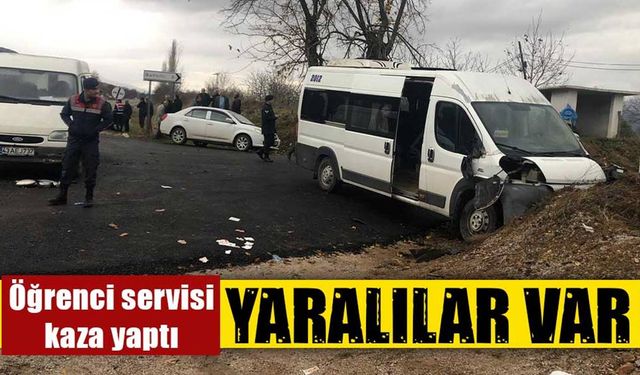 Kütahya'da öğrenci servisi kaza yaptı, yaralılar var