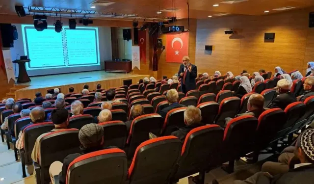 Kütahya’da hacı adayları bilgilendirildi 